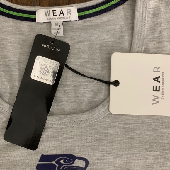 WEAR by Erin Andrews Sea Hawks NFL Long sleeve T-shirt M - Picture 11 of 12